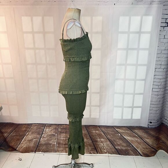 Mable Green Ruffle Smocked Spaghetti Strap Long Tiered Midi Dress Size Small - Picture 4 of 11